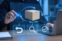 Pessoa interagindo com tela digital de devolução de mercadoria e caixa.